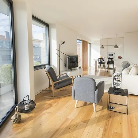 Bright And Luxurious W/ A View Daire