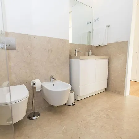 Bright And Luxurious W/ A View * Lisbon