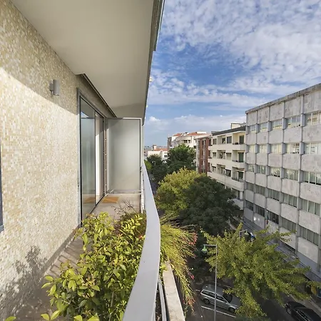 Bright And Luxurious W/ A View Apartment